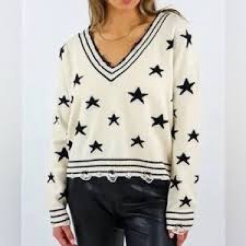 Altar’d State Star Print Deep V Neck Pullover‎ Sweater Off White size M Folklore
